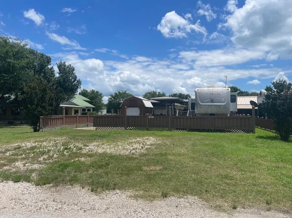 3011 Seagull Rd, Kerens, TX 75144
