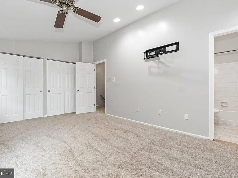 54 Hamlet Dr — Photo 11