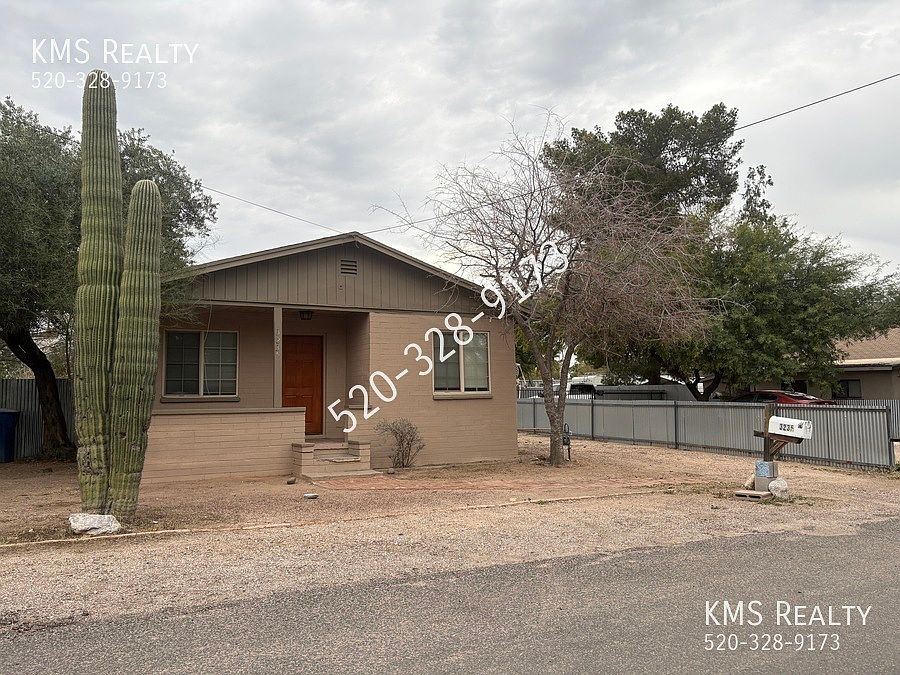 1st image of 3235 N Flanwill Blvd