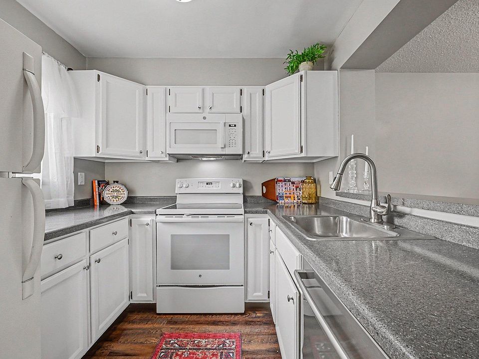 1st image of 2079 Parkside Dr #E-3