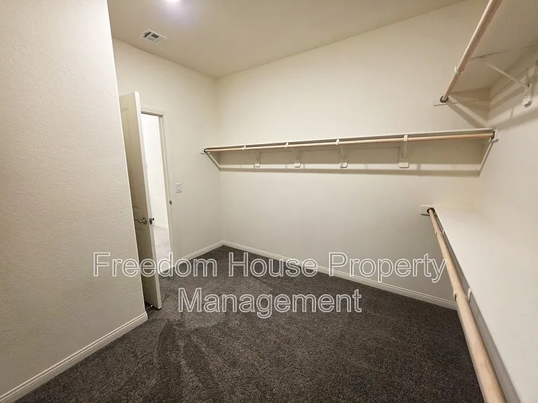 56 Pioneer Range Ave — Photo 31