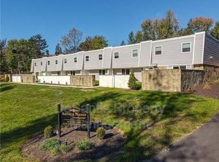 2207 Aurora Dr, Pittsburgh, PA 15237