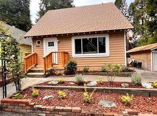 622 Heatherly Ln, Crestline, CA 92325
