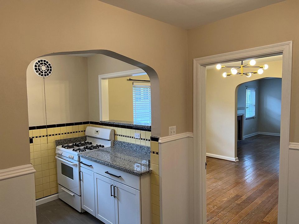 1st image of 3640 Paxton Ave APT 3