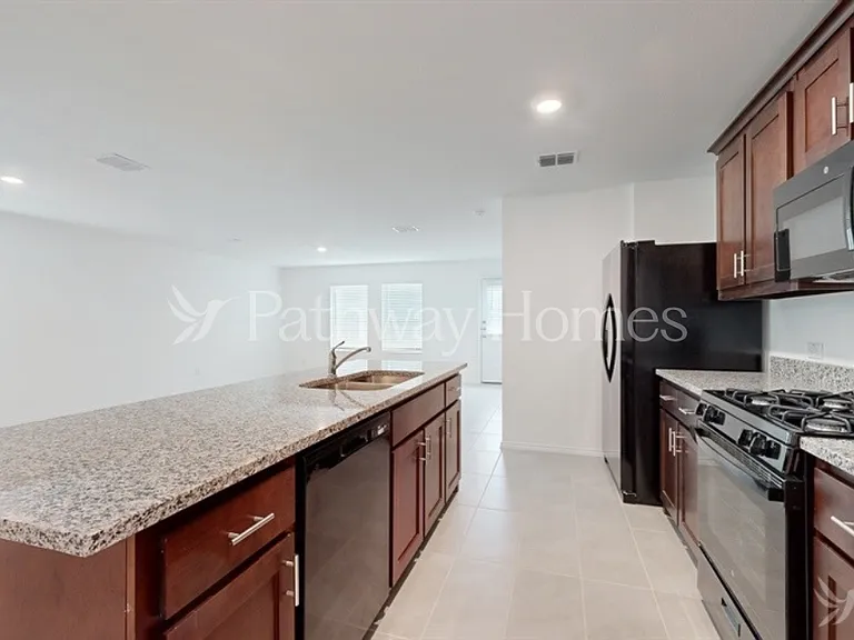 1222 Tallow Trl — Photo 7