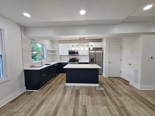 5350 Rosetta St, Pittsburgh, PA 15224