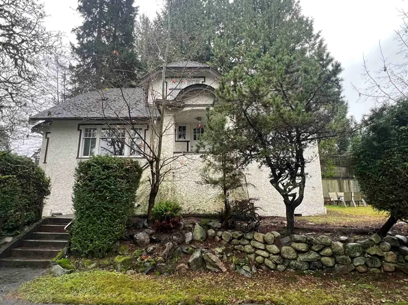 2080 W 33rd Ave, Vancouver, BC V6M 1B7