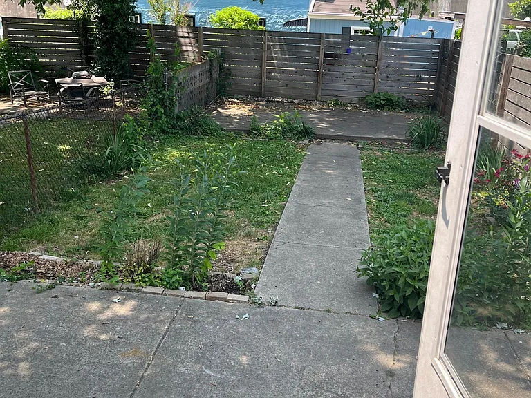 1639 Story Ave — Photo 12