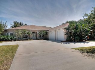 373 Peregrine Dr, Melbourne, FL 32903