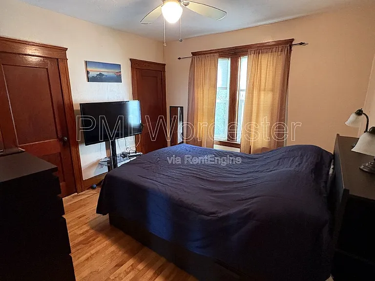 11 Olga Ave — Photo 15