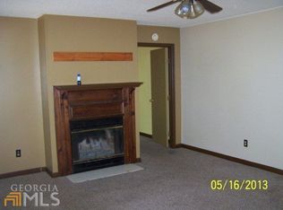 121 Mayflower Cir, Cartersville, GA