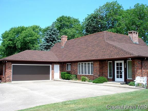 4th image of 211 Illini Dr