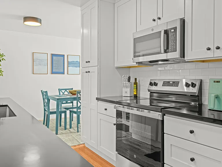 427-429 NE 84th Ave — Photo 9