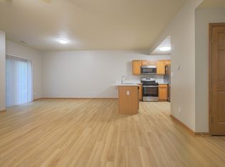 Oxford Commons, Roscoe, IL 61073