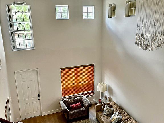 3rd image of 8564 Via Giardino