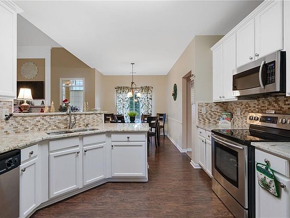 3rd image of 1595 Daniel Park Dr