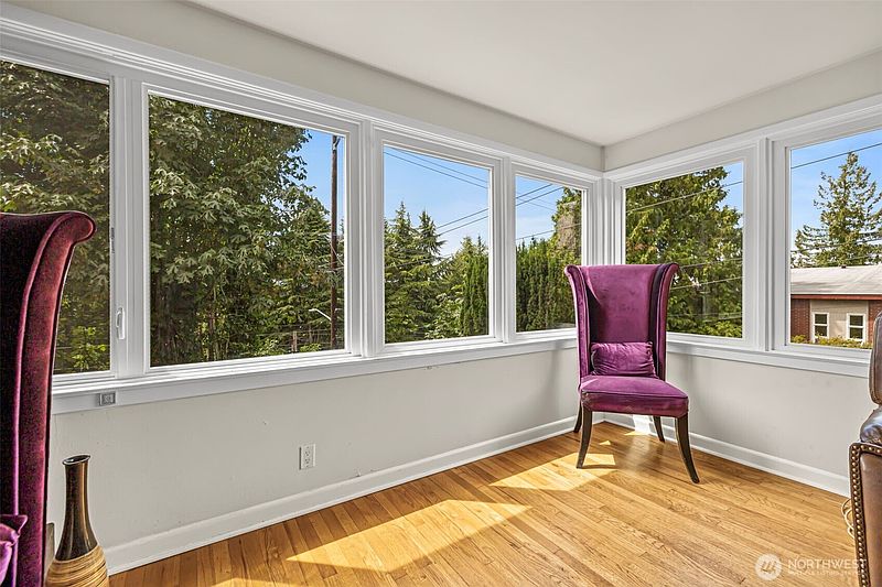 5th image of 9628 5th Ave NE