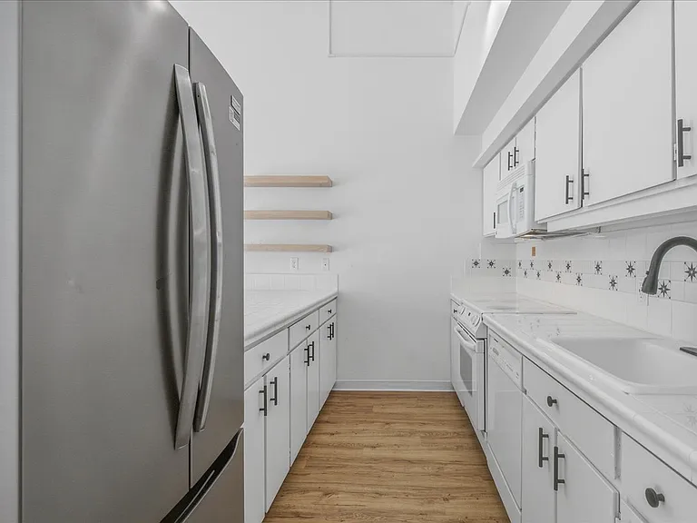 4 Touchstone Dr #133 — Photo 4