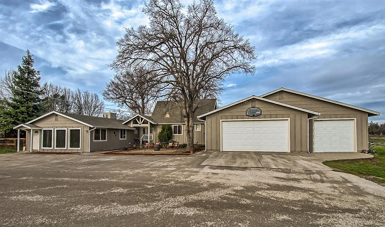 11425 Eden Dr photo 1