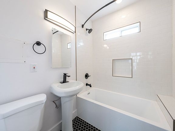 5th image of 4707 N Figueroa St