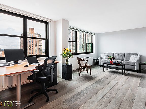 4th image of 340 E 93rd St #26FG