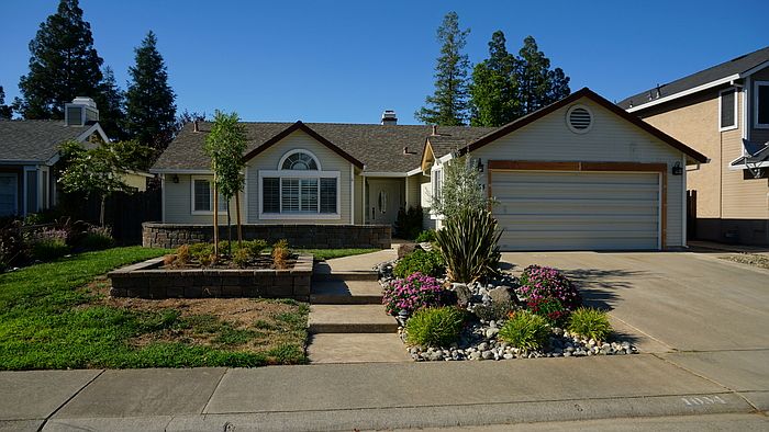 1st image of 1034 McRae Way