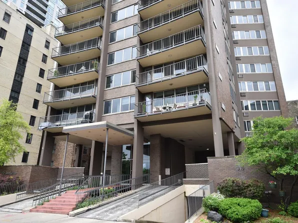 1919 North Summit AVENUE #3A, Milwaukee, WI 53202