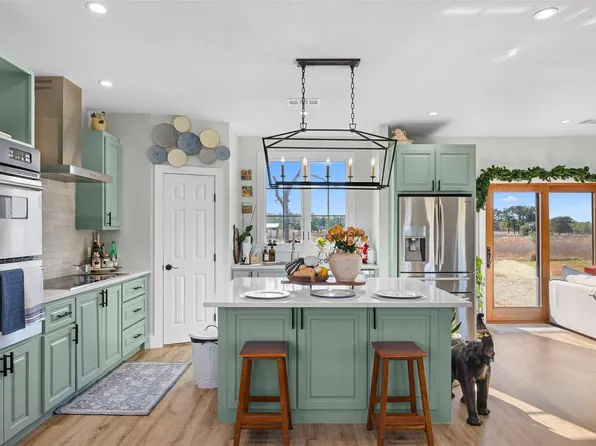 1759 Gotier Trace Rd, Paige, TX 78659