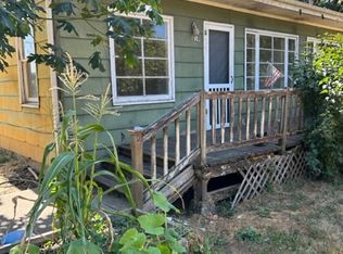 119-121 Speer Ln, Elkton, OR 97436