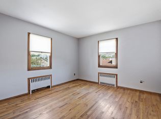 45 Nassau Ave APT 1, Glen Cove, NY 11542