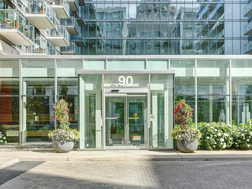 2nd image of 90 Stadium Rd #918