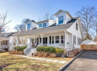 11 Roosevelt Ave, Old Greenwich, CT 06870