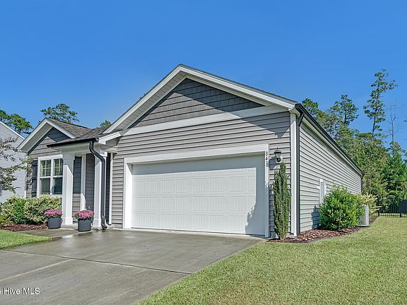 3rd image of 843 Seathwaite Lane SE