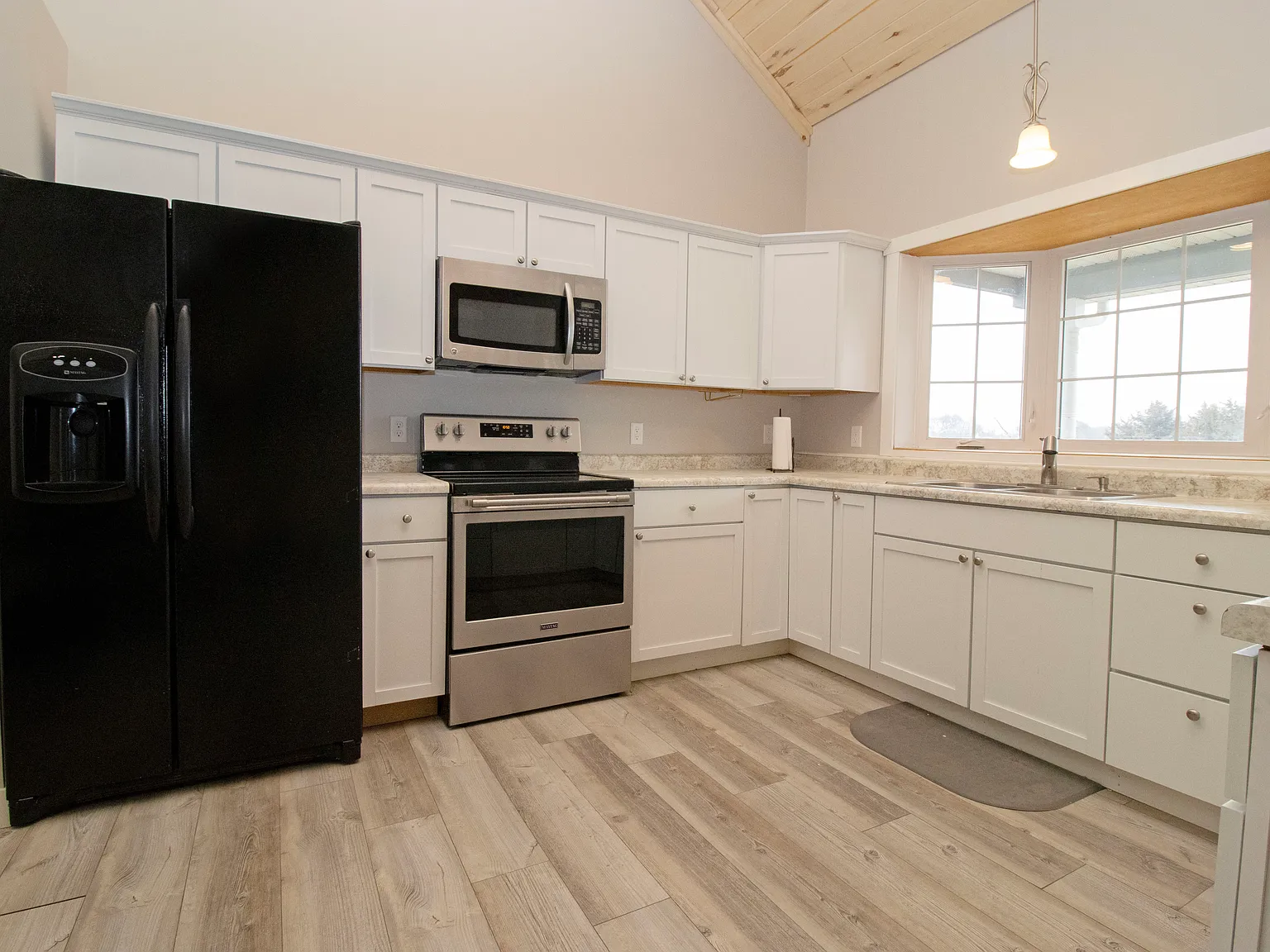 2 bed, 2259 sqft, $2,200 — Photo 3