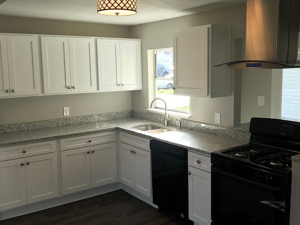 1st image of 1549 Murray Dr