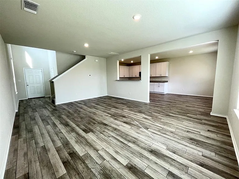 51 Pacific Loon St — Photo 2