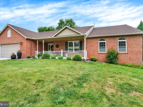 985 Detwiler Dr, York, PA 17404
