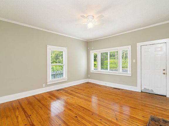 4th image of 2823 Island Home Ave