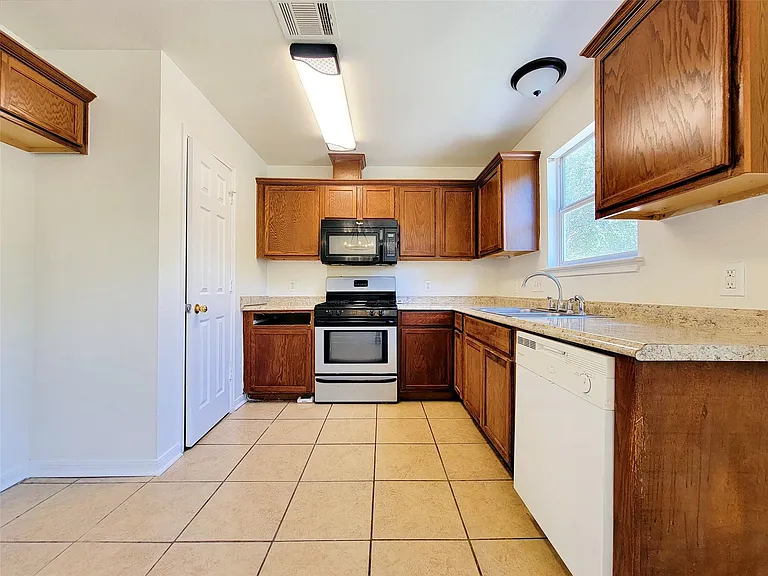 7400 Muffin Dr — Photo 9