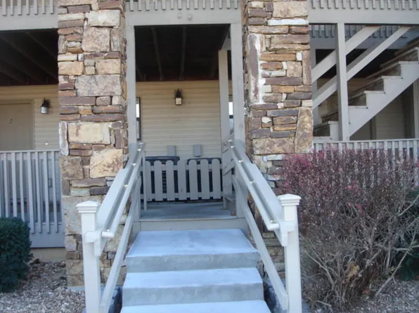 126 Overlook Dr APT 3, Branson, MO 65616