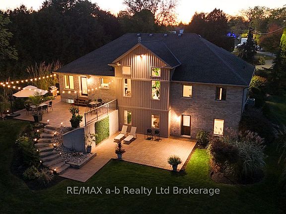 4th image of 9442 Richmond Rd