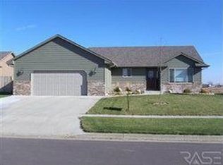 930 N James Ave, Tea, SD 57064