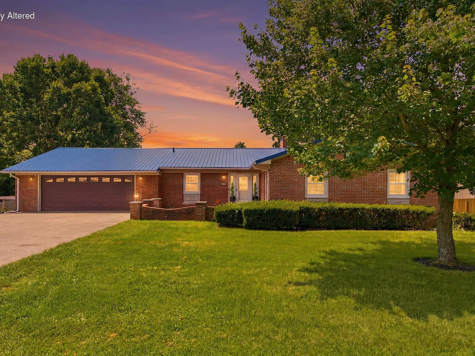 5 bed, 3.0 bath, 3888 sqft, $3,000 — Photo 1