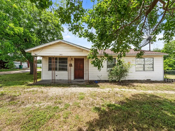 301 N Commerce St, Mart, TX 76664