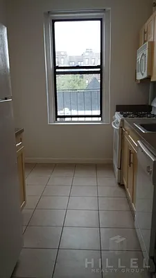 Rented by Hillel Realty Group | media 20