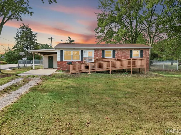 1002 Terrace Dr, Festus, MO 63028