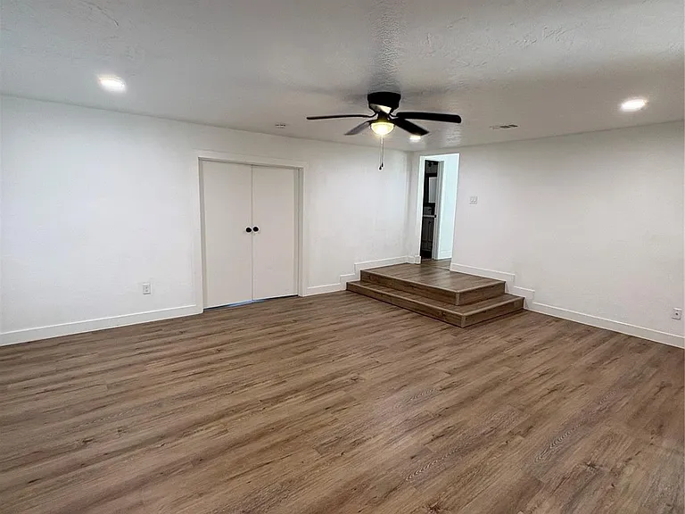 502 Independence St — Photo 21