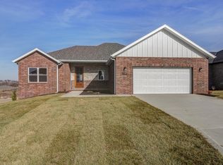 1307 W Ragweed Ct, Ozark, MO 65721