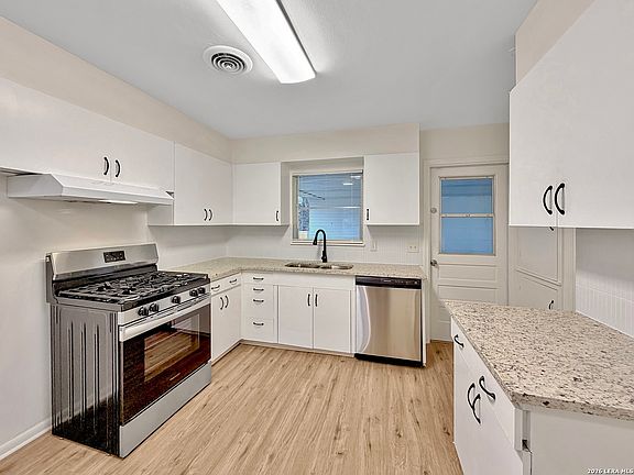 4th image of 1127 Olney