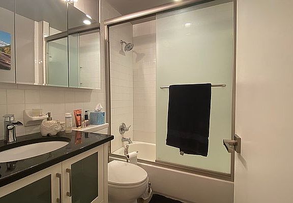 5th image of 113 Eldridge St APT 3C